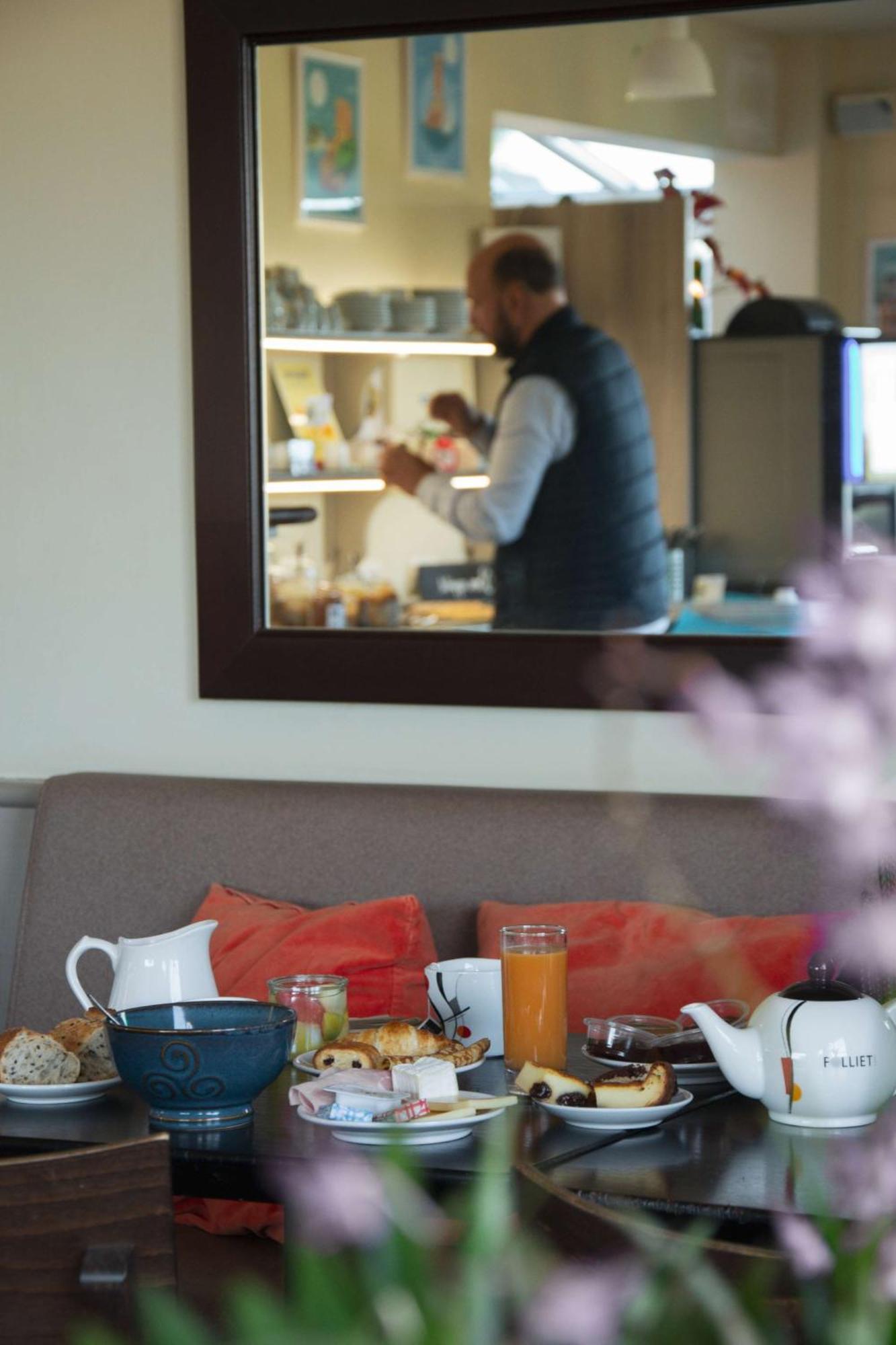 Brit Hotel Lannion-Perros Guirec Exterior photo