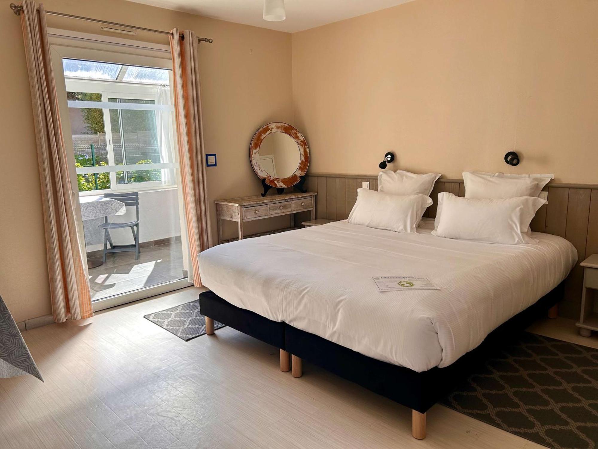 Brit Hotel Lannion-Perros Guirec Exterior photo
