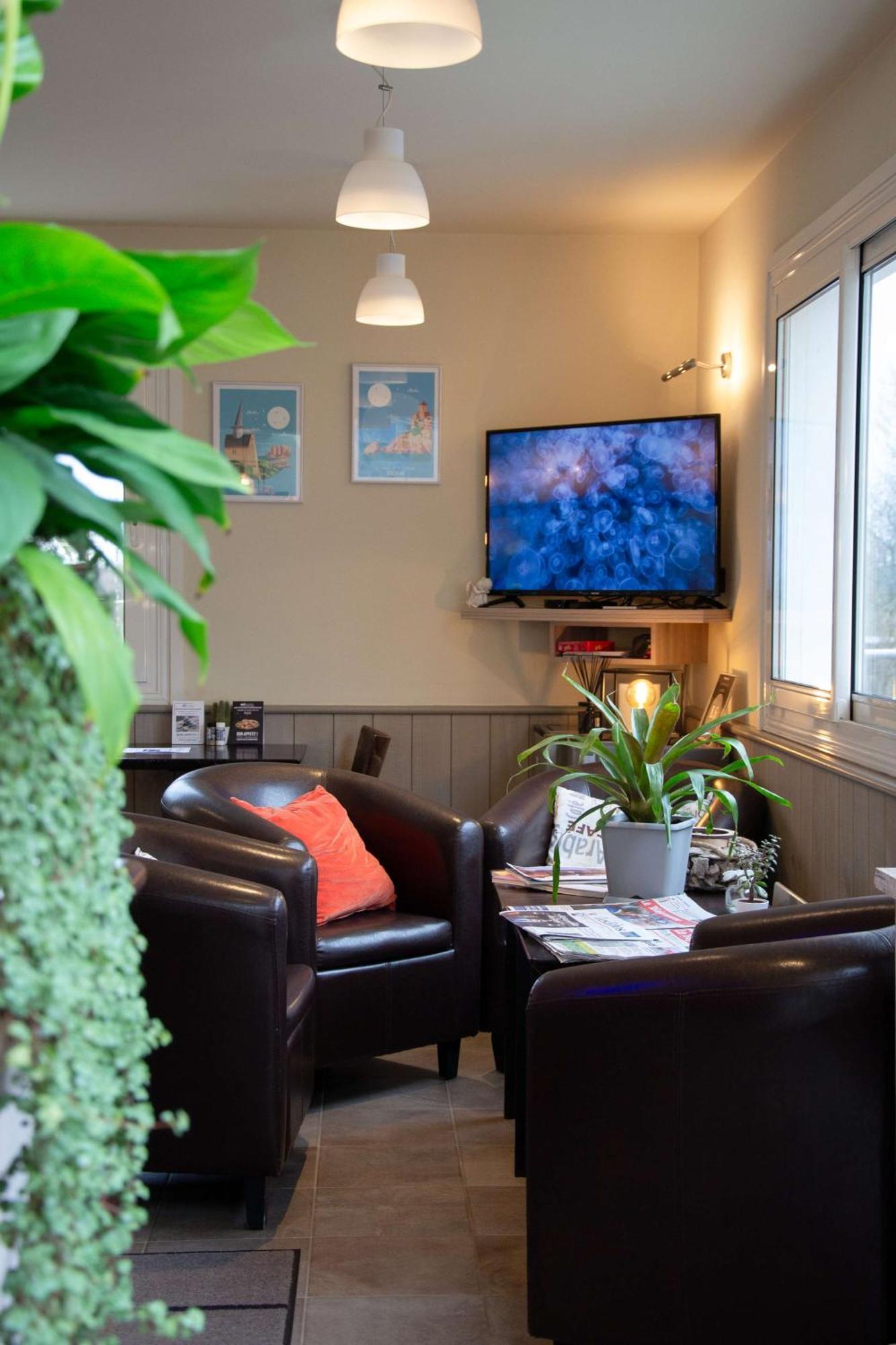 Brit Hotel Lannion-Perros Guirec Exterior photo