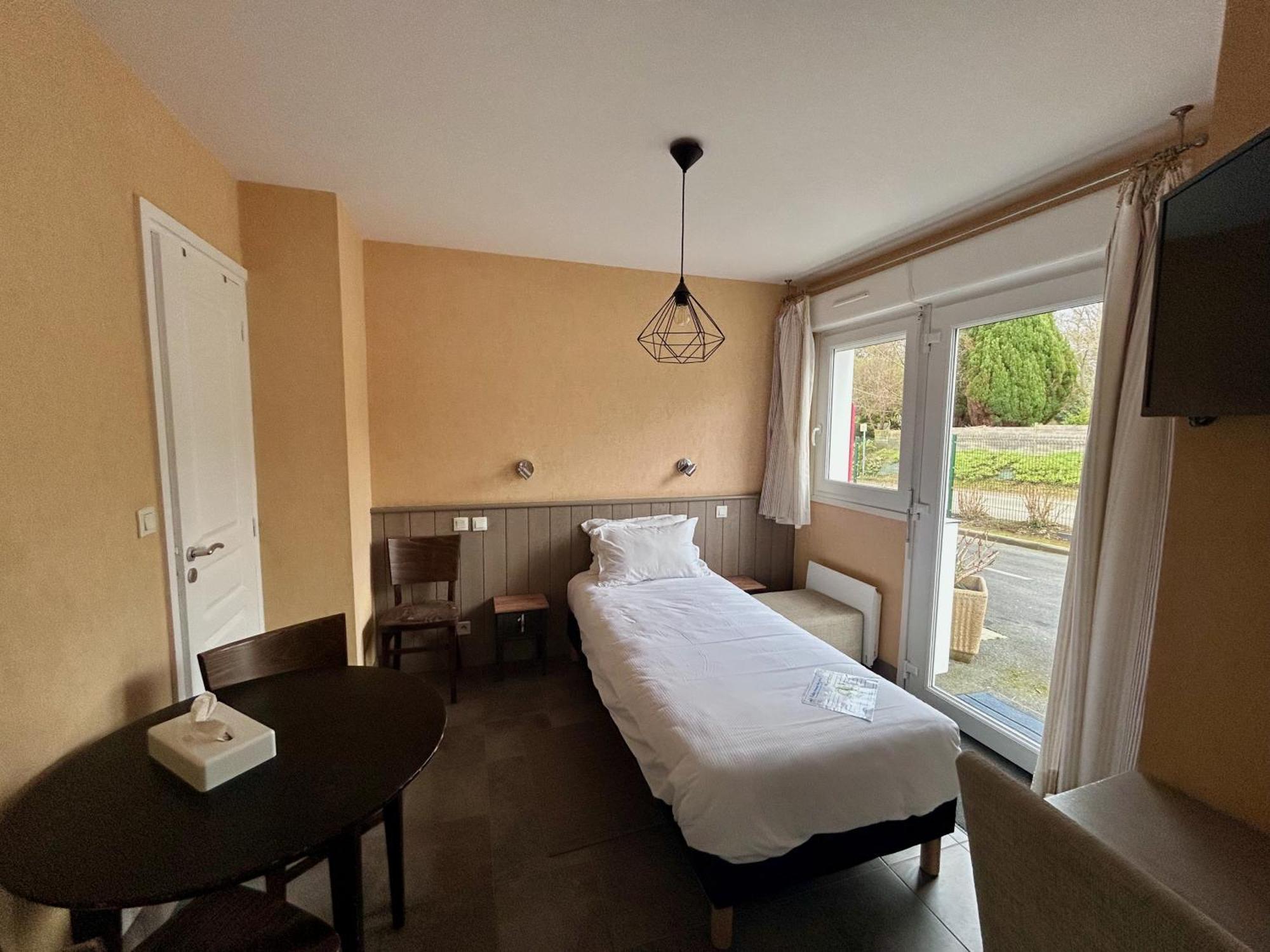 Brit Hotel Lannion-Perros Guirec Exterior photo