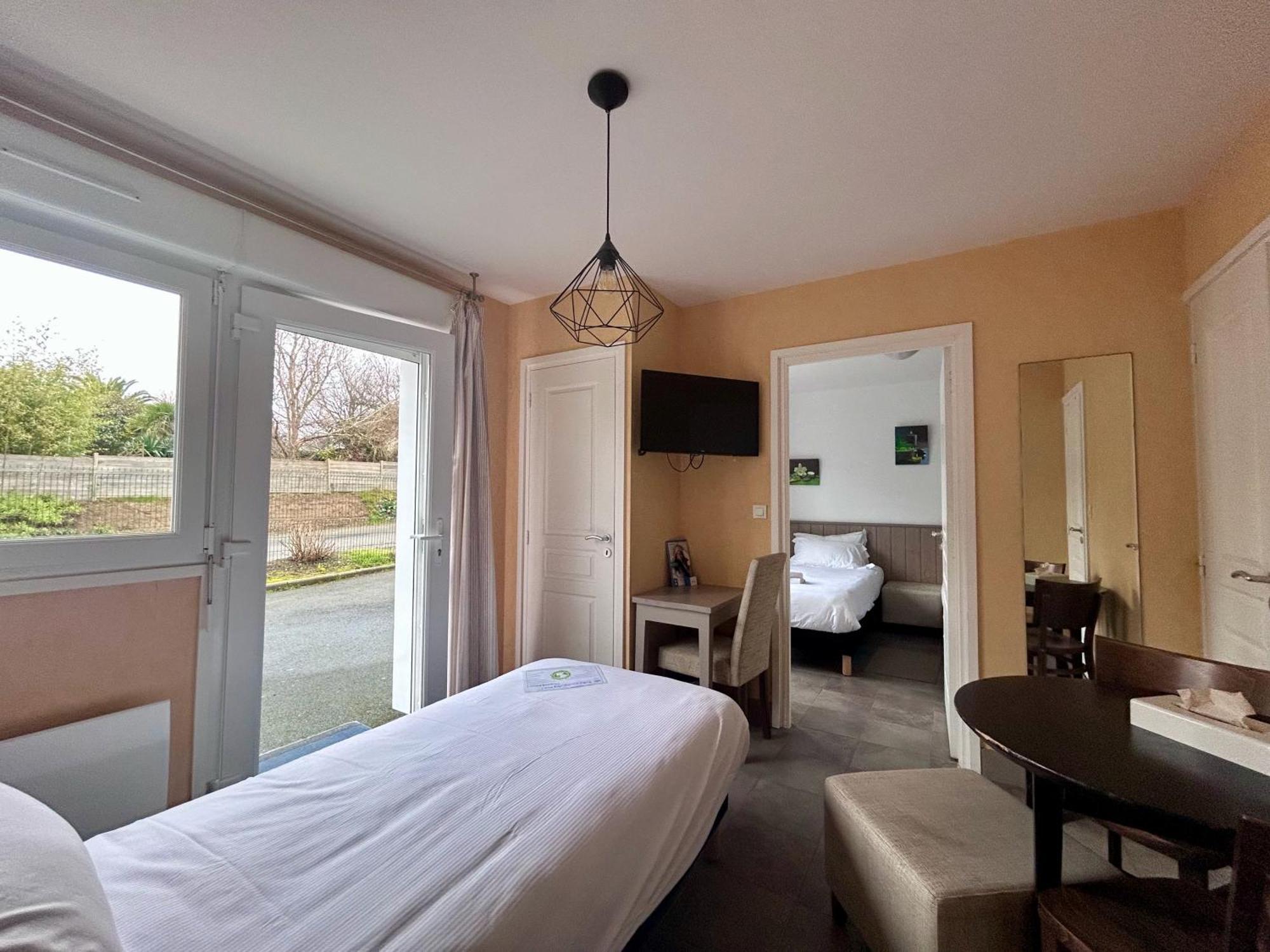 Brit Hotel Lannion-Perros Guirec Exterior photo