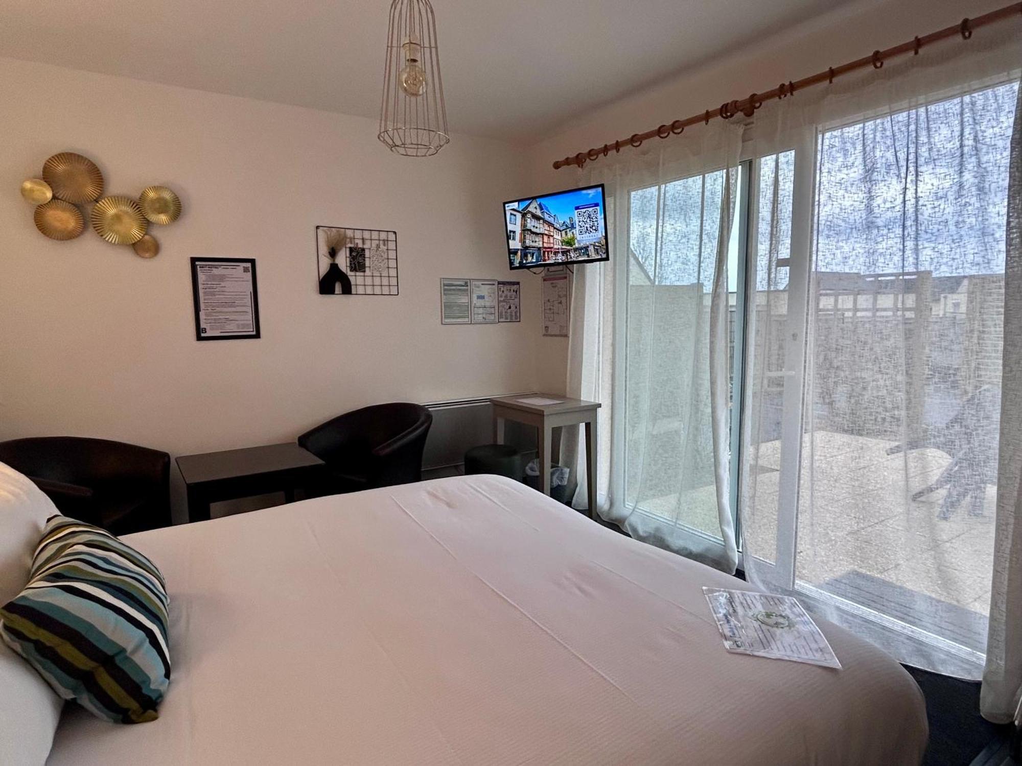Brit Hotel Lannion-Perros Guirec Exterior photo